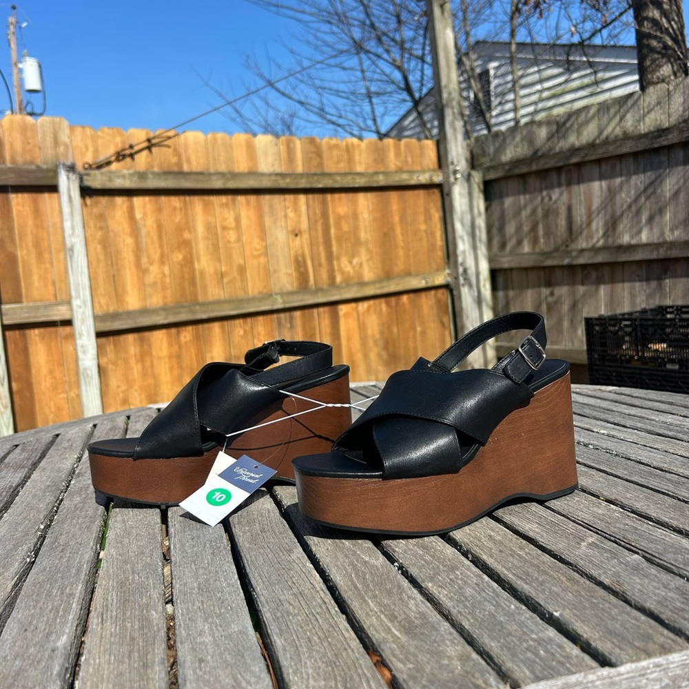 Women's‎ Naomi Wood Wedge Heels with Memory Foam Insole Universal Thread size 10